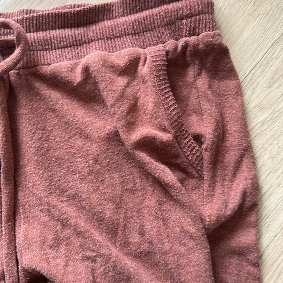 Michael Stars Lounge Set - Picture 4 of 7